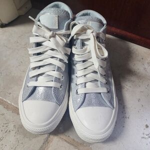 Stylish Women's Silver Glitter Sneakers